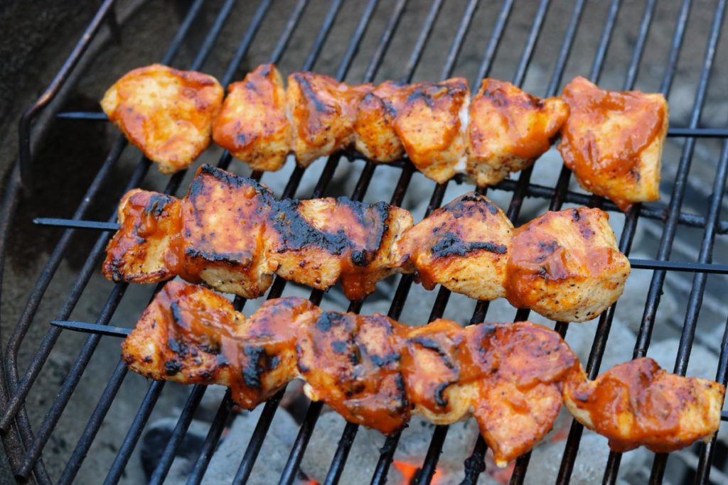 how long to cook chicken kabobs on charcoal grill